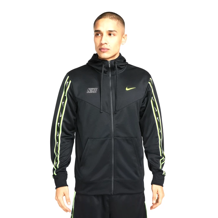 Nike - Black Sportswear Repeat Sweatshirt