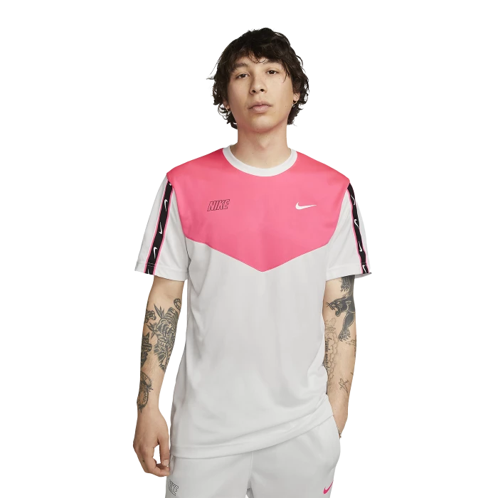 Nike - Repeat T-Shirt Pink White